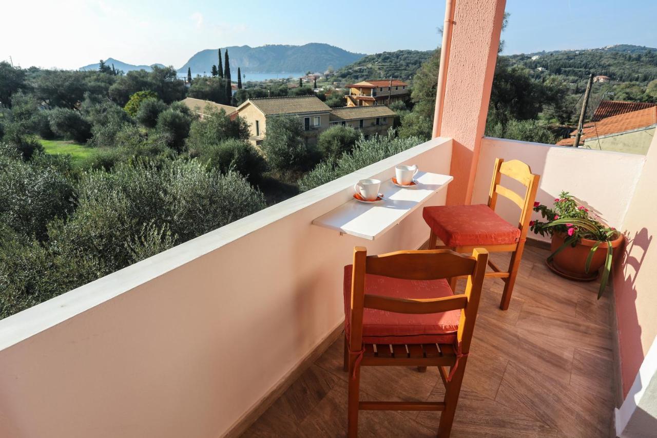 Отель Marianna House Агиос-Георгиос-Пагон Экстерьер фото