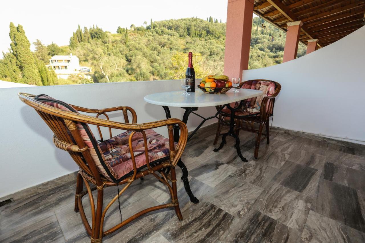 Отель Marianna House Агиос-Георгиос-Пагон Экстерьер фото