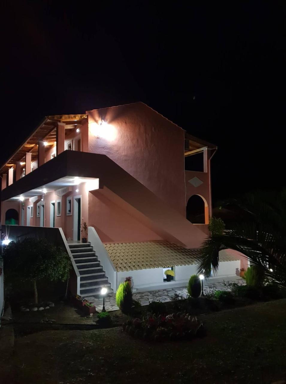 Отель Marianna House Агиос-Георгиос-Пагон Экстерьер фото